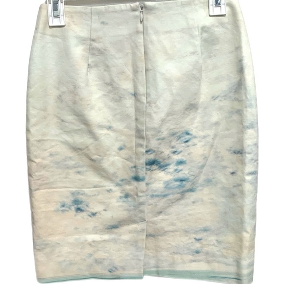 Lord & Taylor Blue and Gold Mini Pencil Skirt Resort Wear - Picture 2 of 7